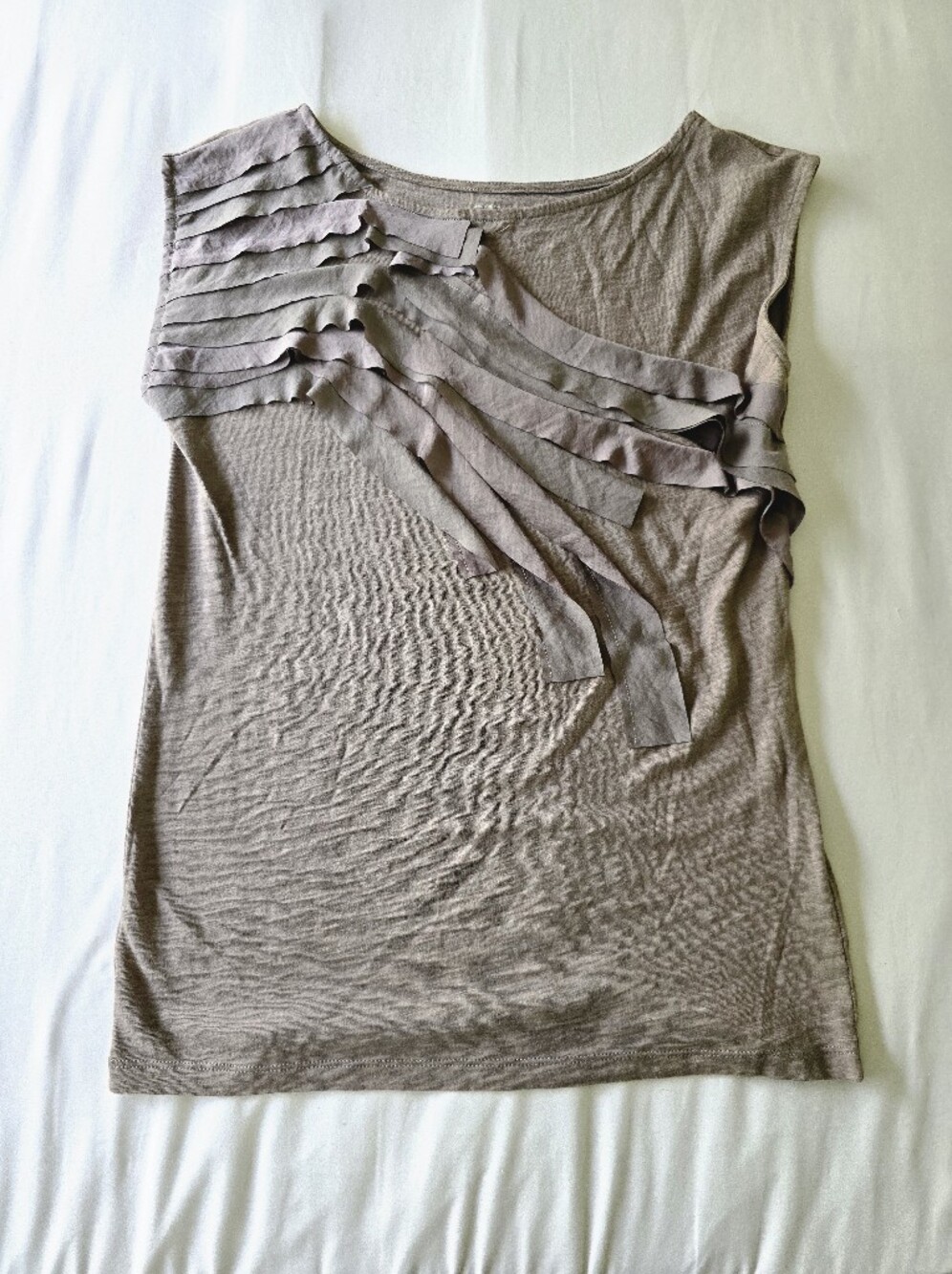 Loft Ruffle Tank Size Medium - Picture 2 of 8